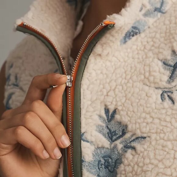 Anthropologie Rd styles Jackets & Blazers - NEW Rd style Anthropologie Elin Embroidered Sherpa Pullover JACKET SIZE M